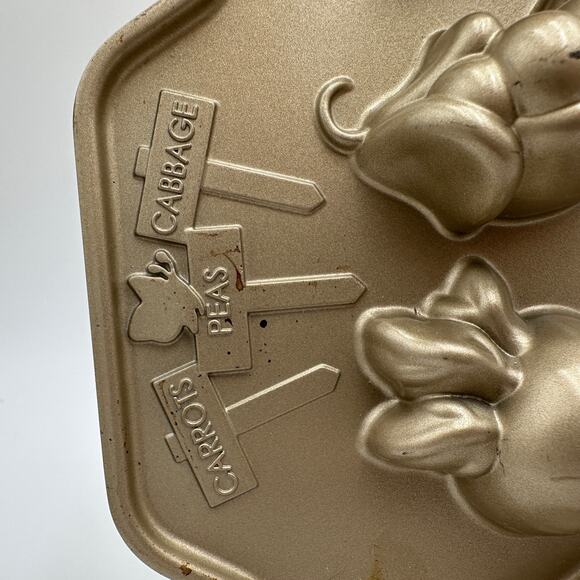 Nordic Ware Garden Patch Cakelets Peas Carrots Cabbage Beets Radish Heavy Duty - Picture 3 of 6